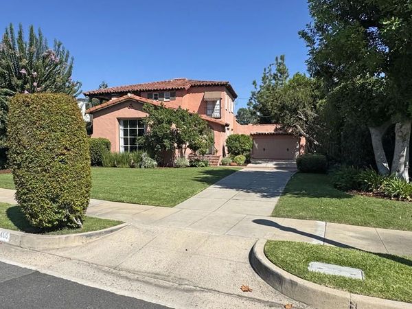 400 S Meridith Avenue, Pasadena, CA 91106