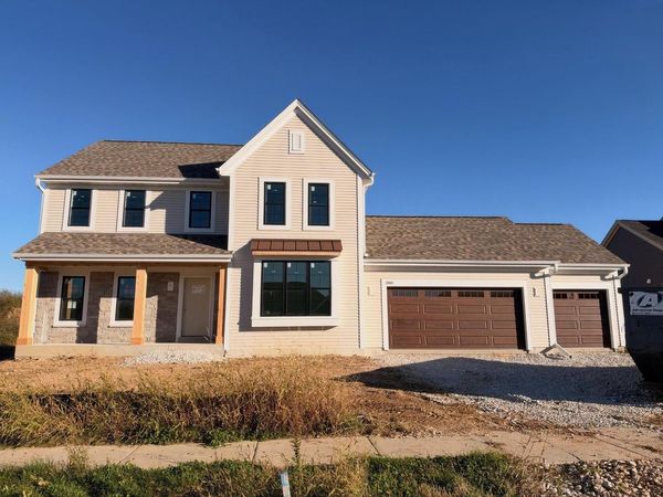 3805 White Oak WAY, Waukesha, WI 53188