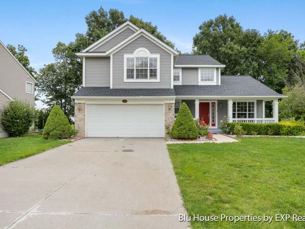 3689 Maple Hurst Drive SE, Grand Rapids, MI 49512