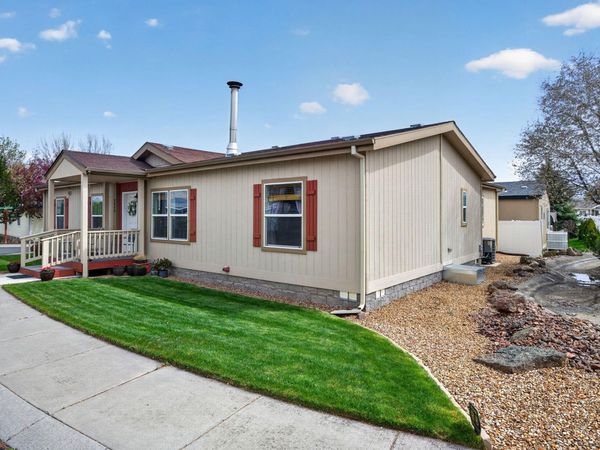 2640 SW Evening Primrose Drive, Redmond, OR 97756