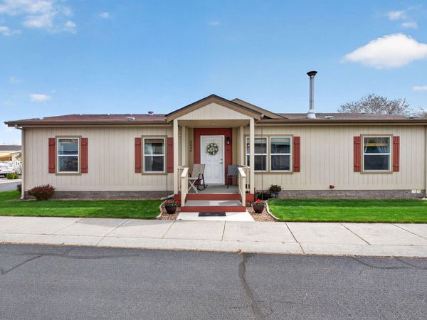 2640 SW Evening Primrose Drive, Redmond, OR 97756