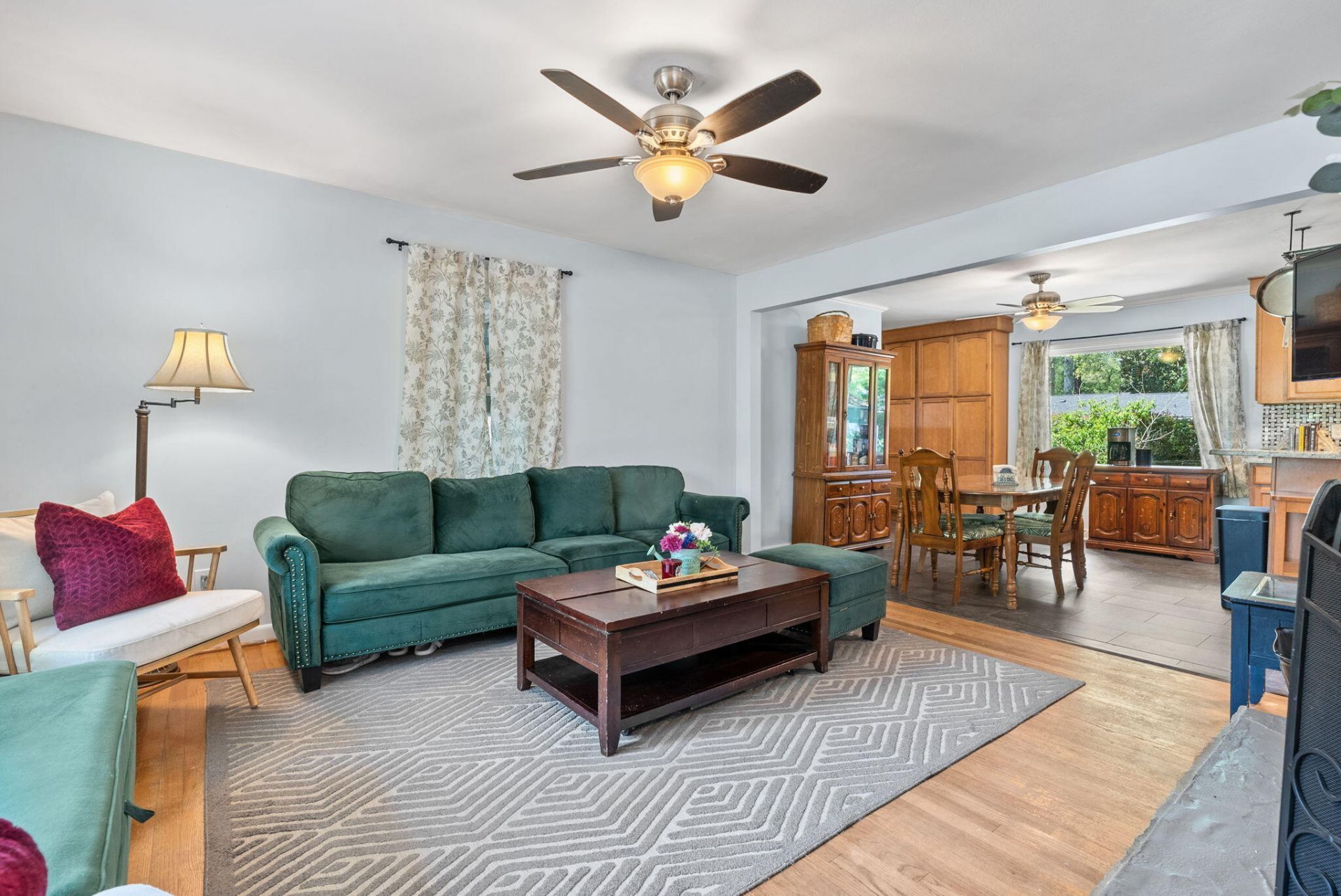 512 Dogwood Circle Photo 9