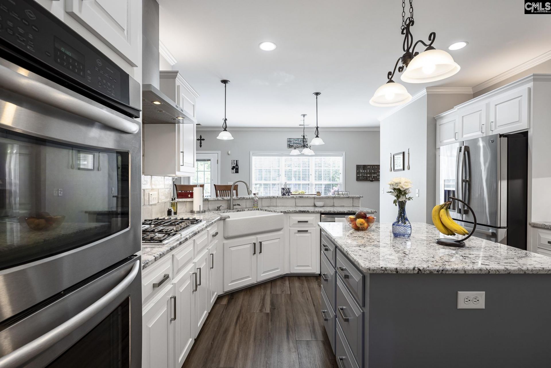 988 Veterans Row Photo 12