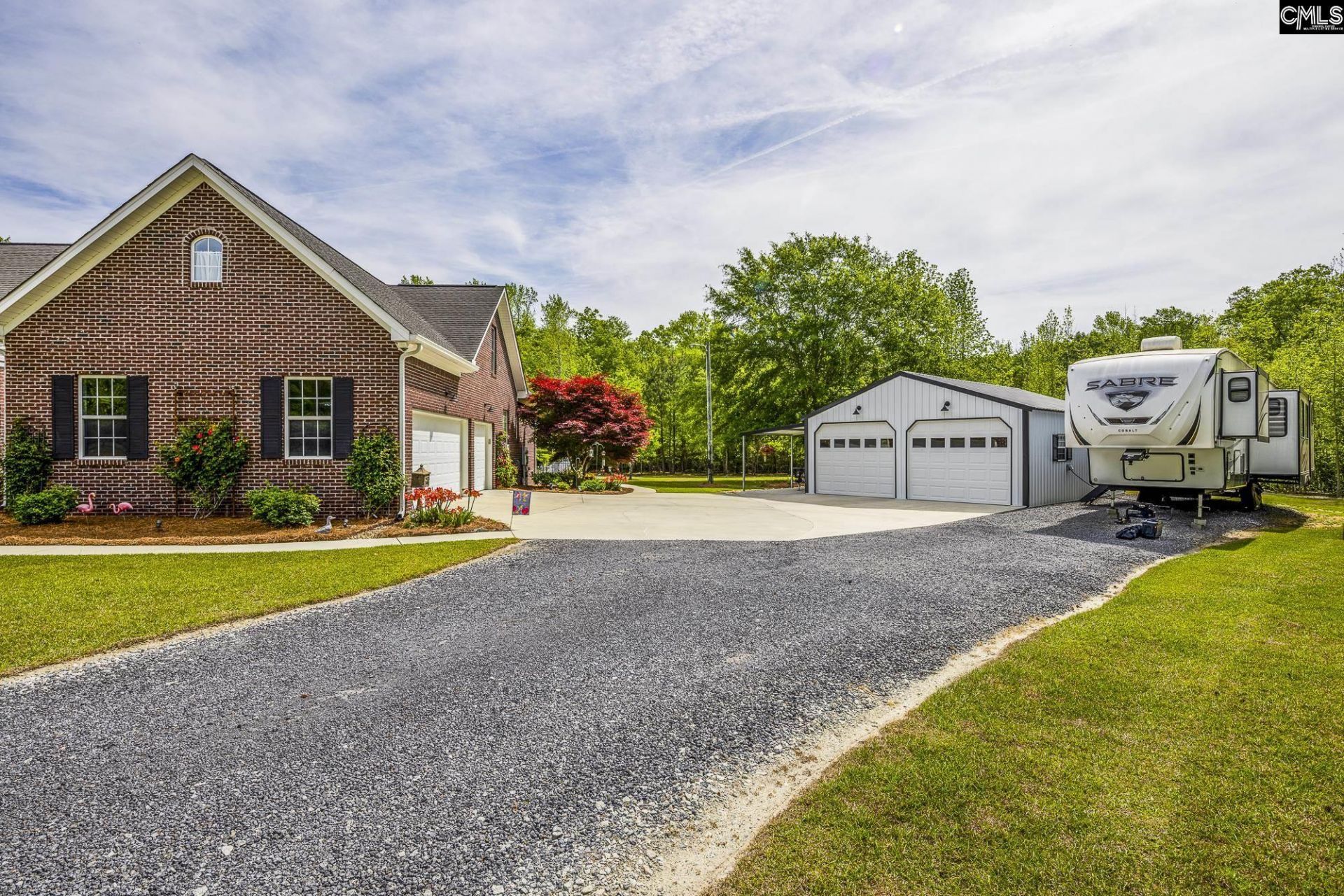 988 Veterans Row Photo 4