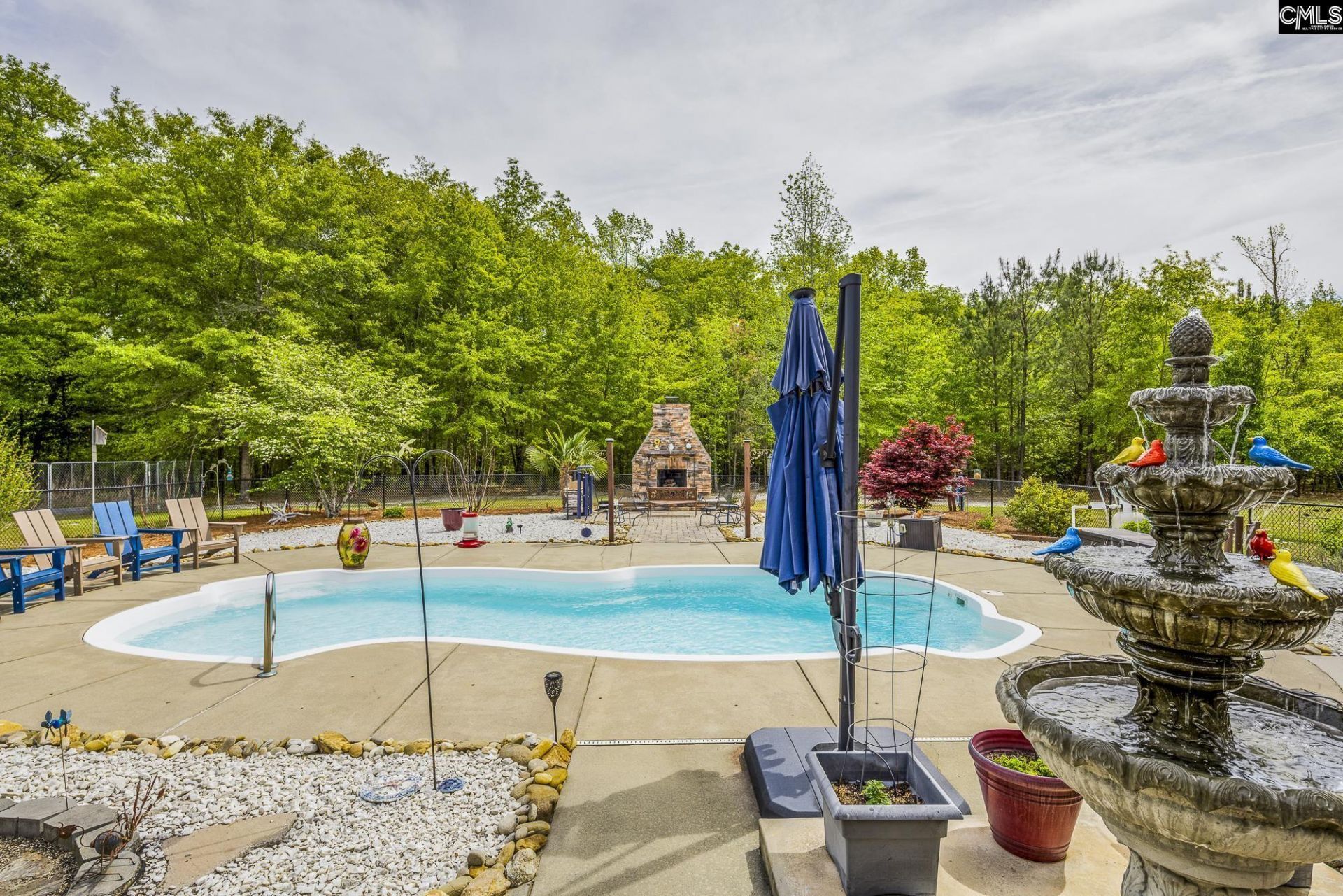 988 Veterans Row Photo 43