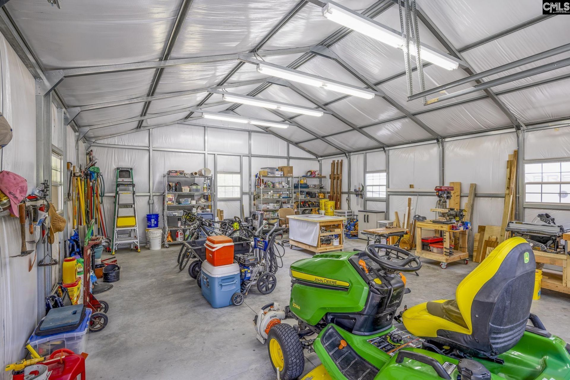 988 Veterans Row Photo 48