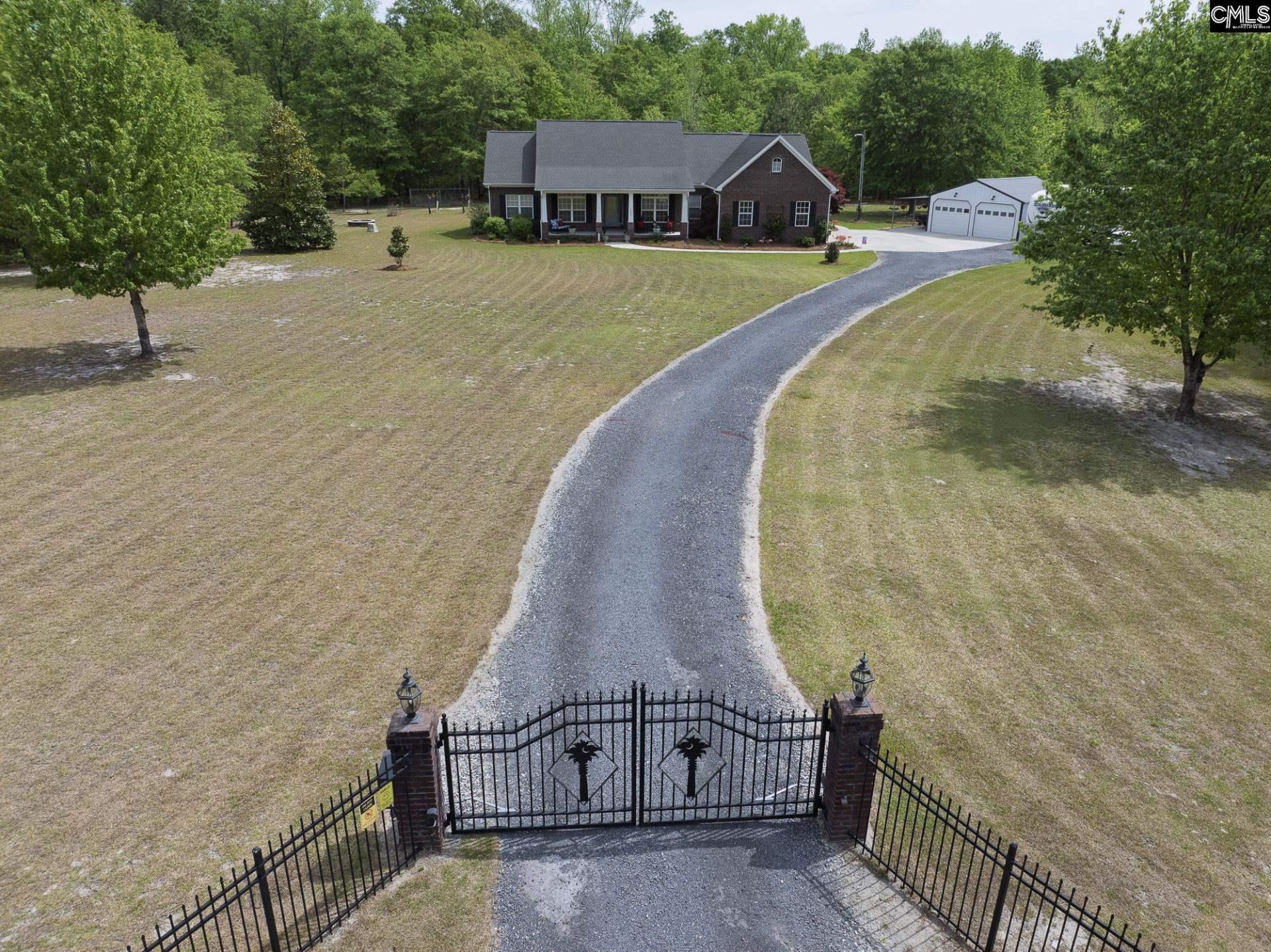 988 Veterans Row Photo 49