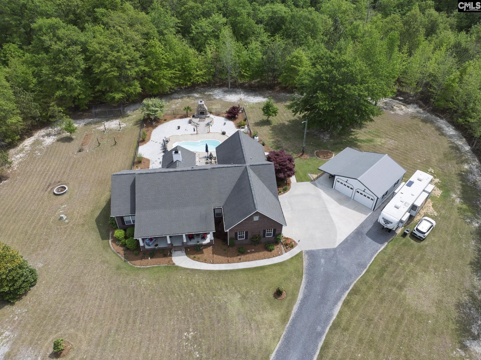 988 Veterans Row Photo 50