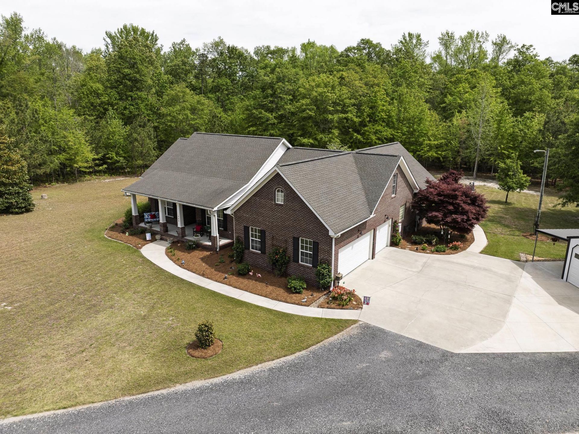 988 Veterans Row Photo 52