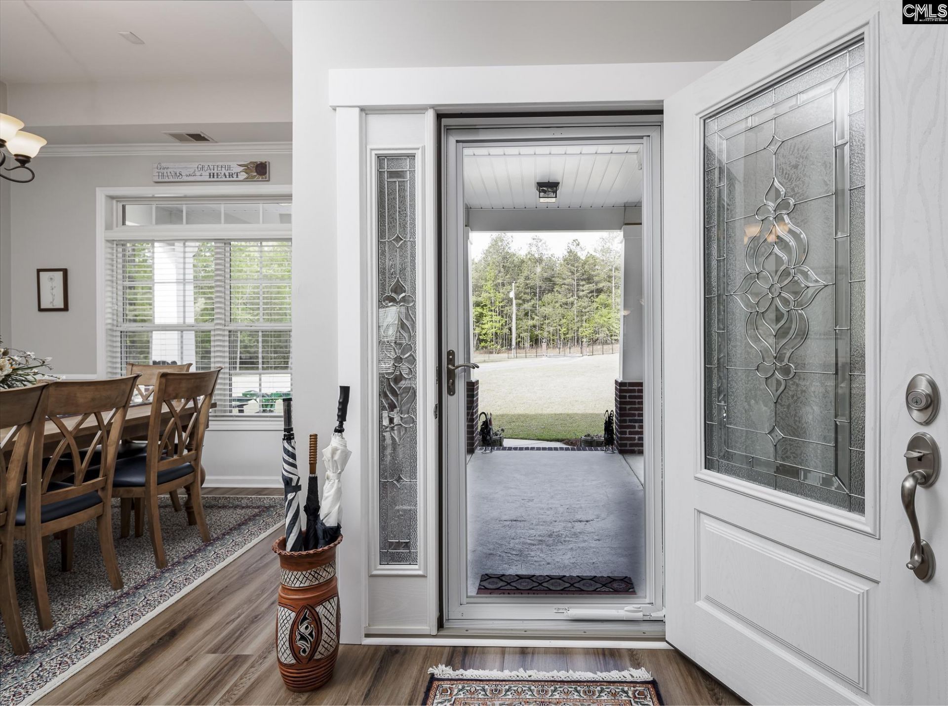 988 Veterans Row Photo 6