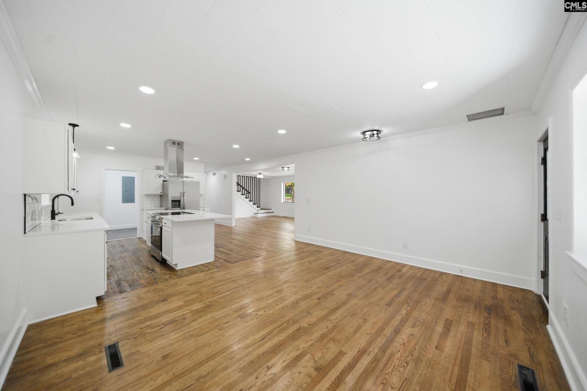 907 Amelia Street  Photo 13