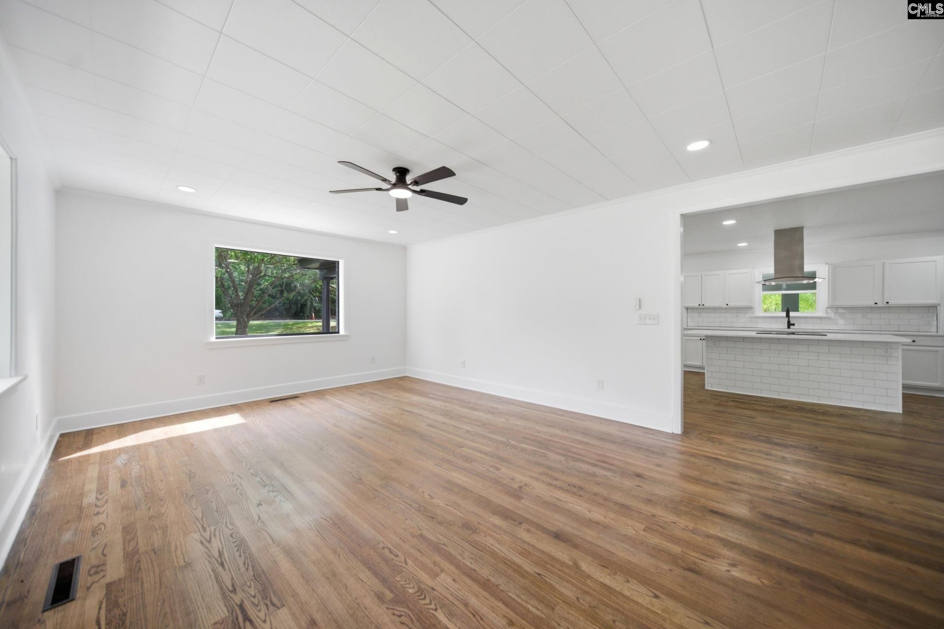 907 Amelia Street  Photo 17