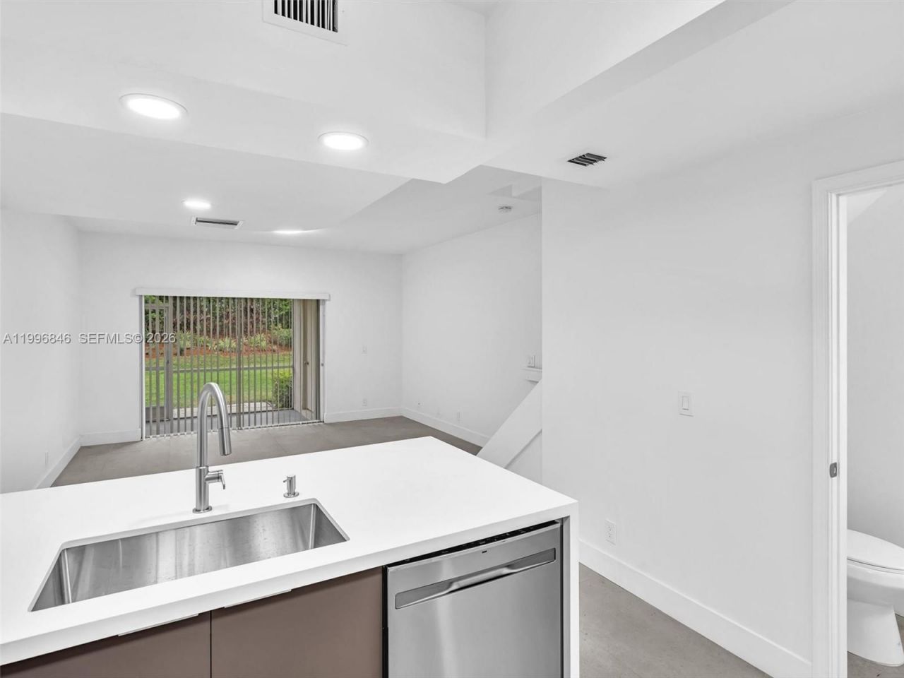 8 Key West Ct, Unit 8, Weston, FL 33326 Photo