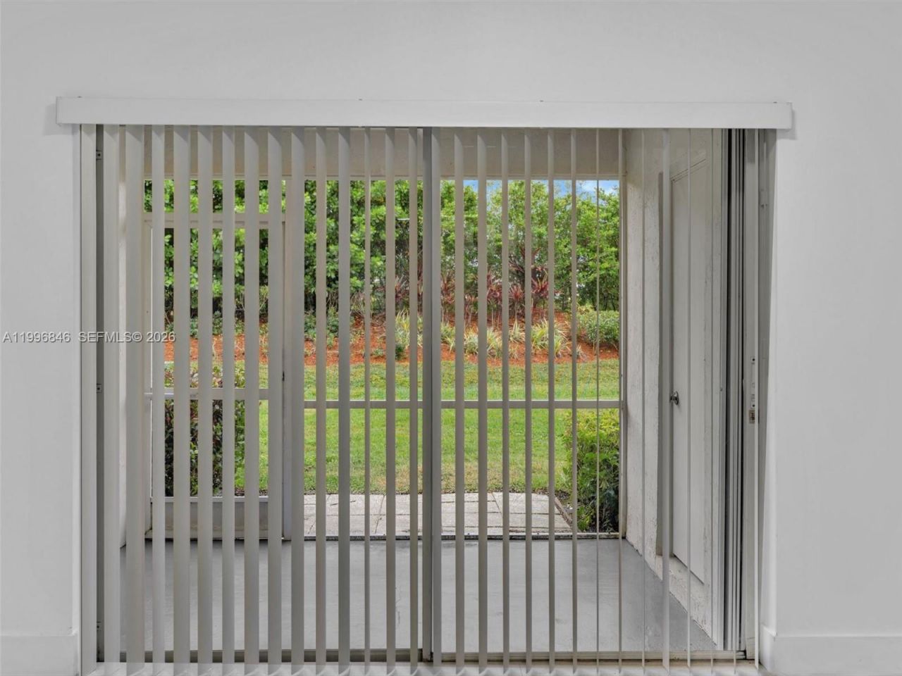 8 Key West Ct, Unit 8, Weston, FL 33326 Photo