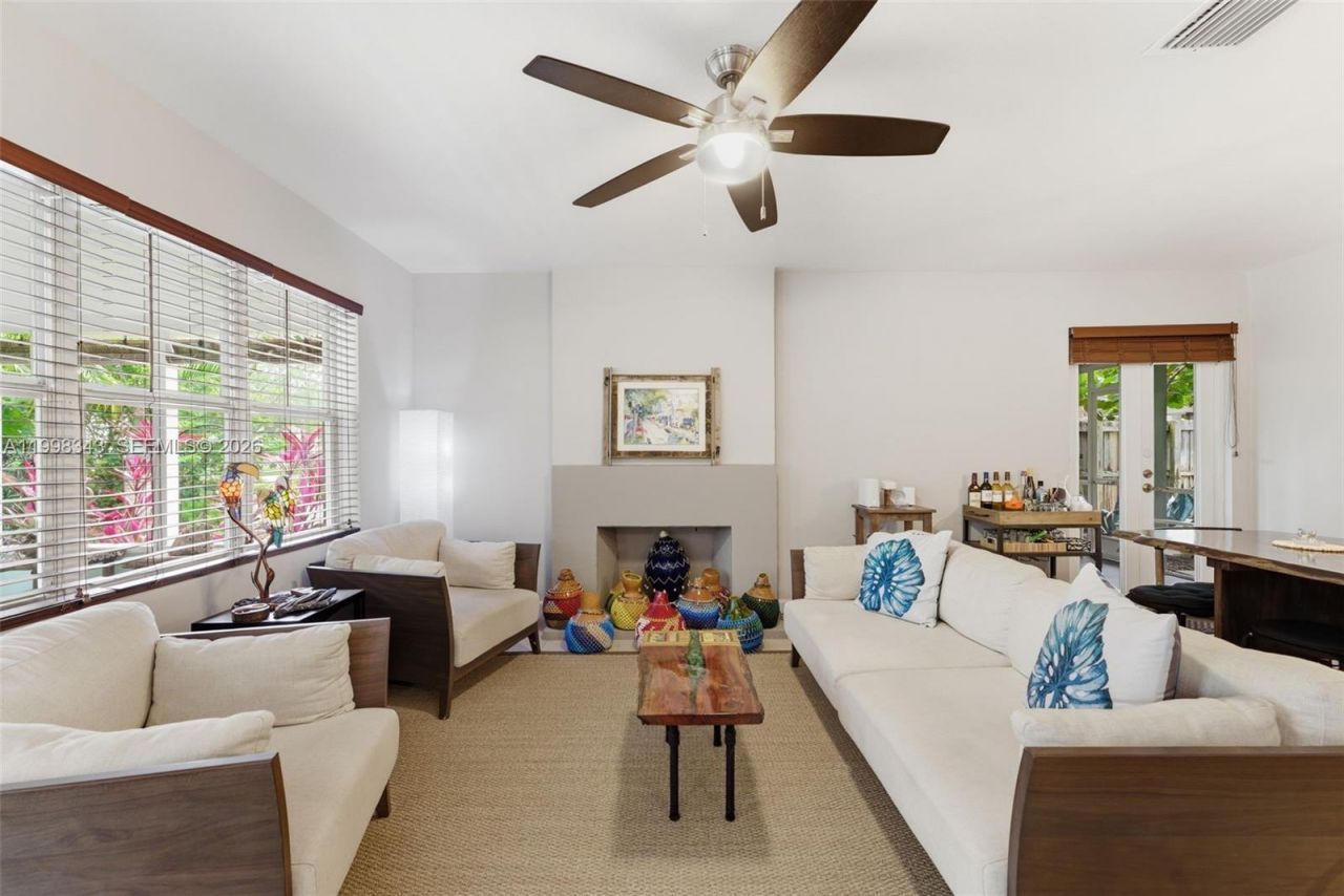 704 SW 14th St, Fort Lauderdale, FL 33315 Photo