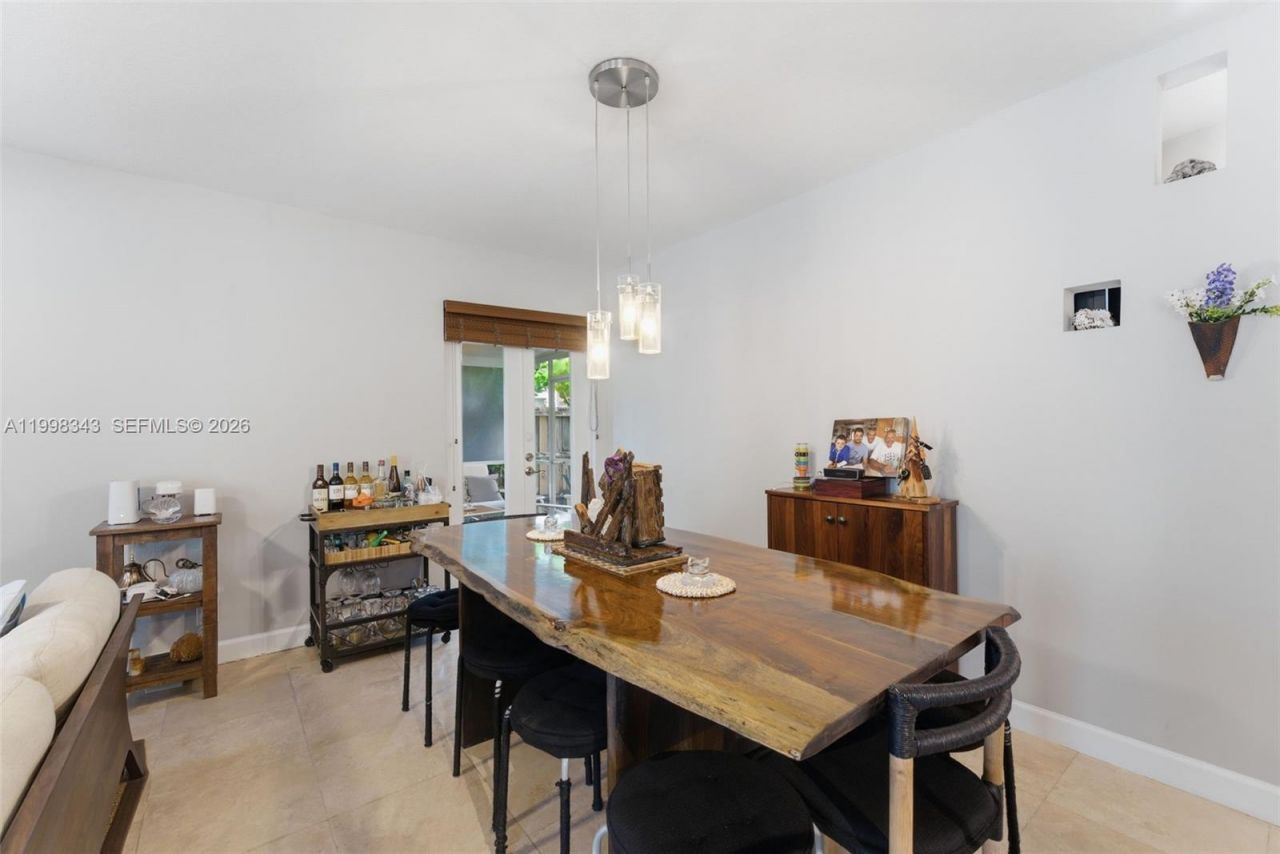 704 SW 14th St, Fort Lauderdale, FL 33315 Photo