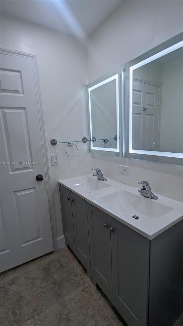 213 E Forest Oak Cir, Unit 213, Davie, FL 33325 Photo