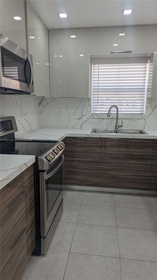 213 E Forest Oak Cir, Unit 213, Davie, FL 33325 Photo