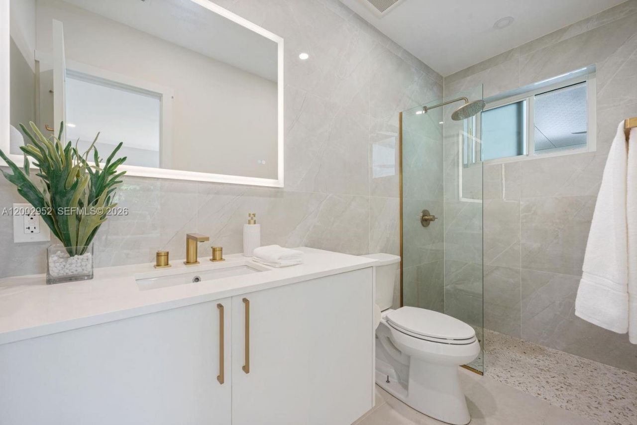 8405 SW 144th St, Palmetto Bay, FL 33158 Photo