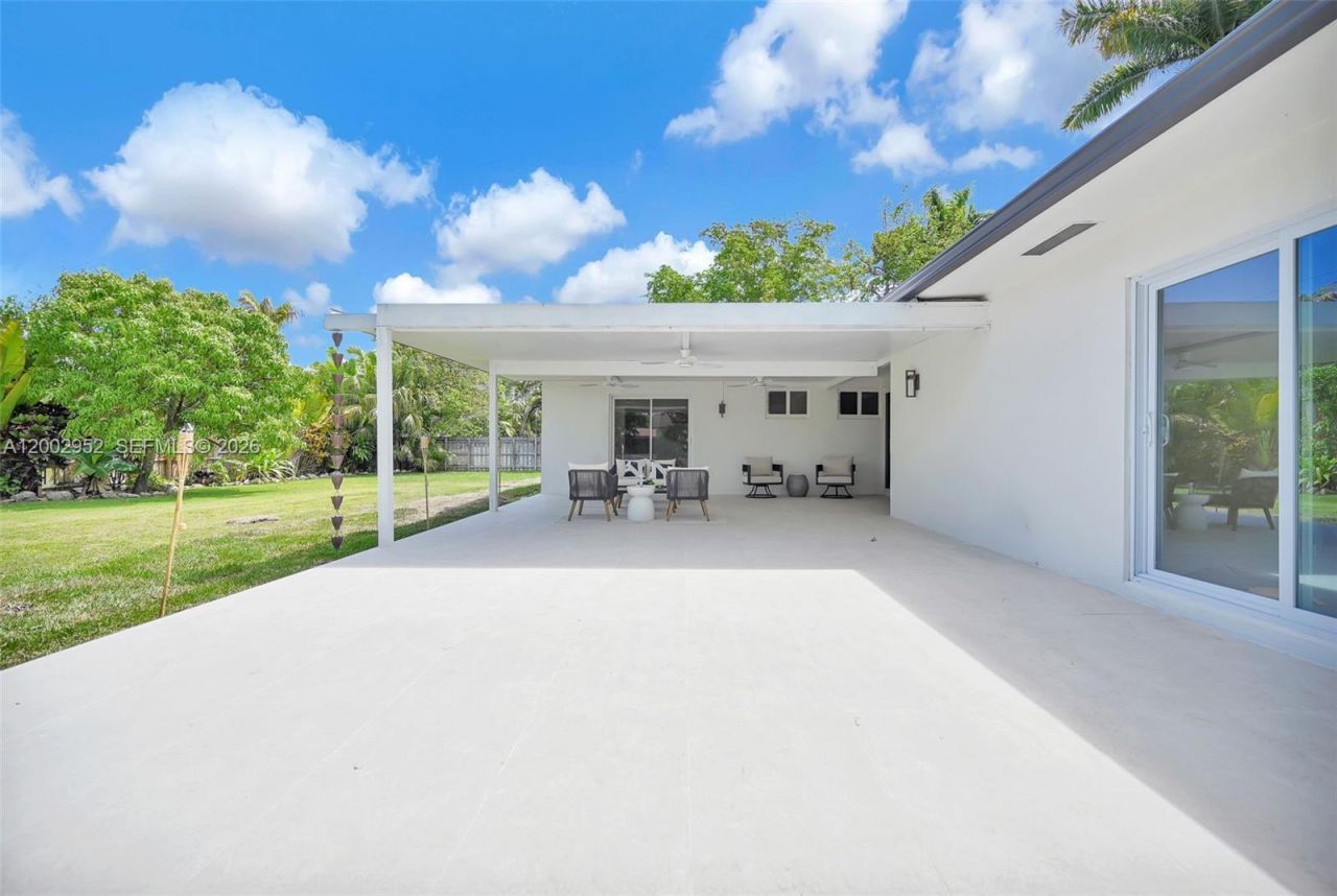 8405 SW 144th St, Palmetto Bay, FL 33158 Photo