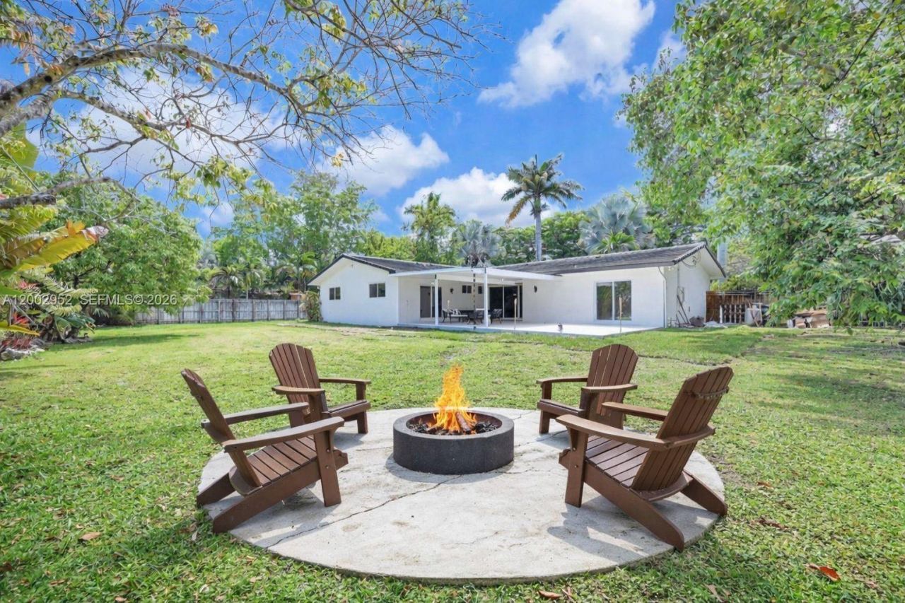 8405 SW 144th St, Palmetto Bay, FL 33158 Photo