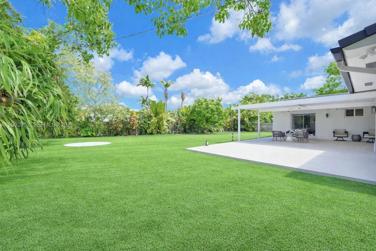 8405 SW 144th St, Palmetto Bay, FL 33158 Photo