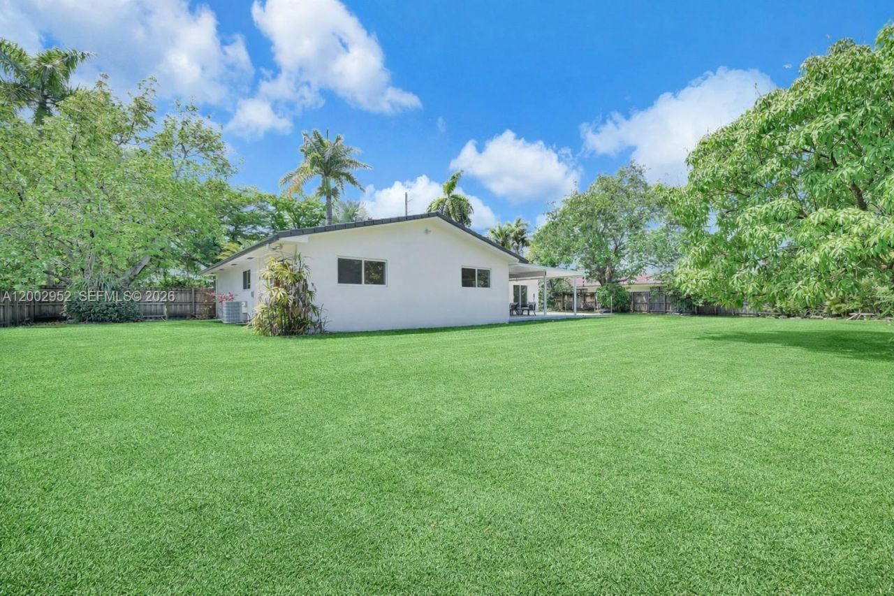 8405 SW 144th St, Palmetto Bay, FL 33158 Photo