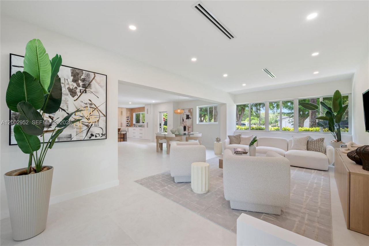 8405 SW 144th St, Palmetto Bay, FL 33158 Photo