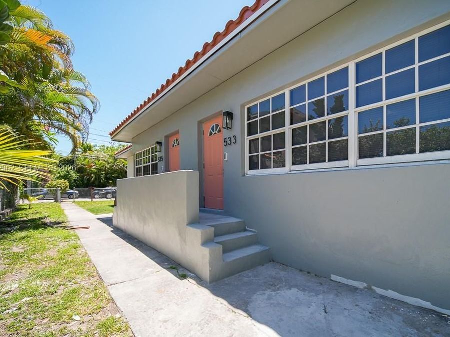 Property Image 4