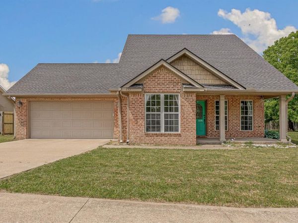 233 N Oak Street N, Brookland, AR 72417