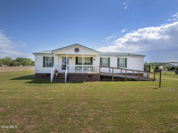 10278 Nc-33 , Whitakers, NC 27891