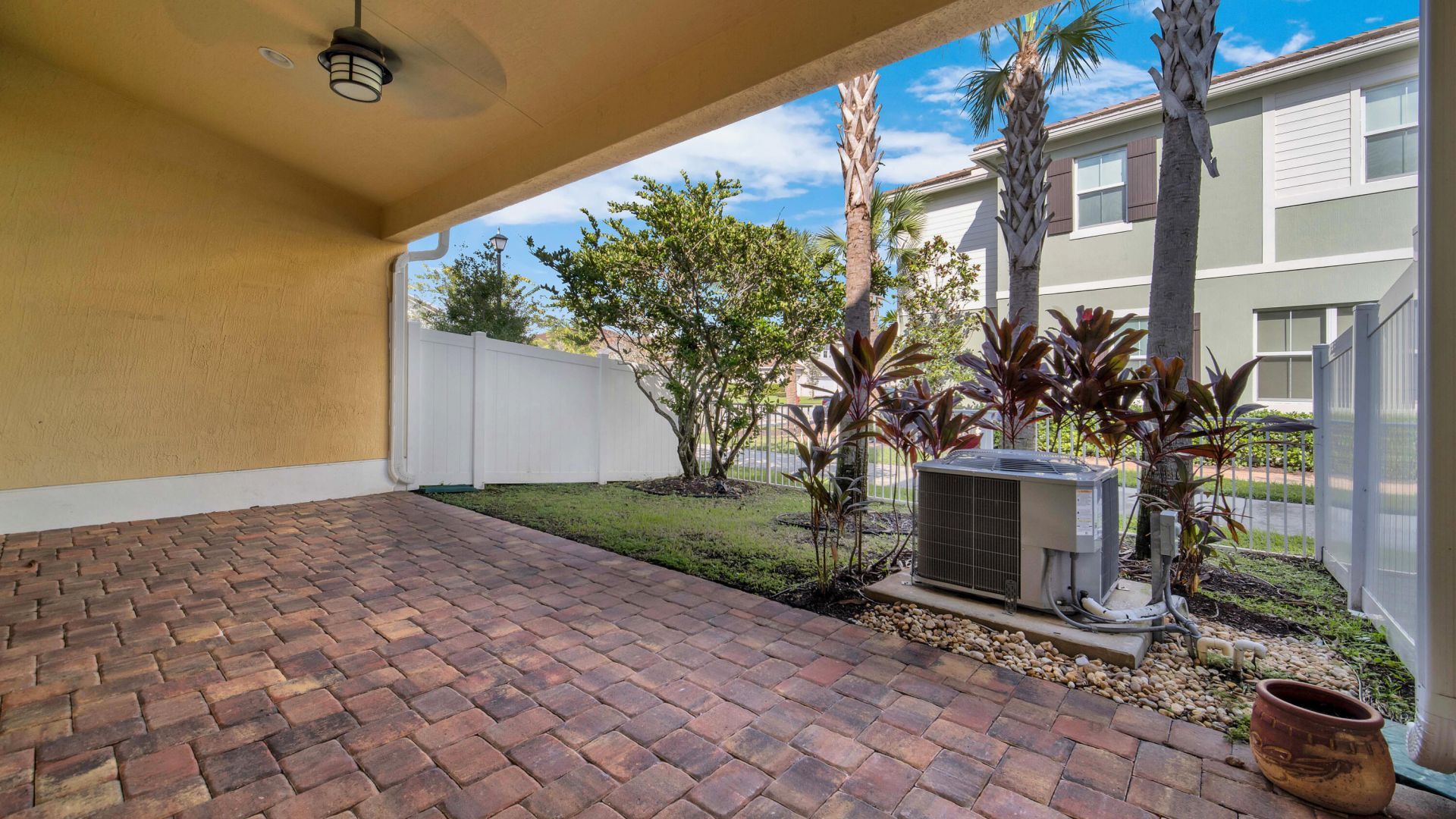 94 Palm Lane, Royal Palm Beach, FL 33411 Photo