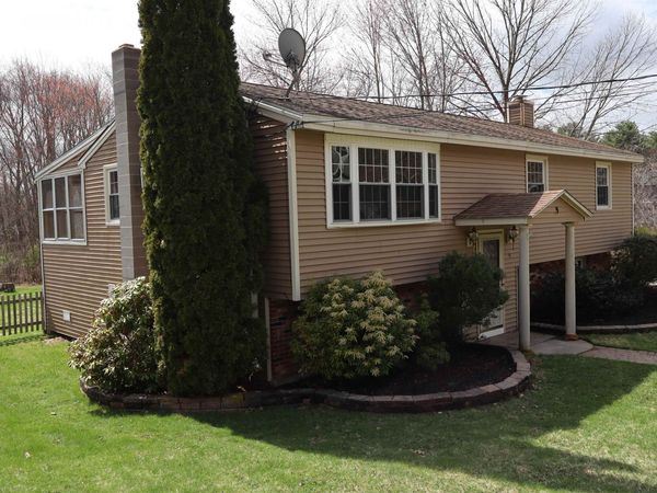 9 Whitehall Terrace, Hooksett, NH 03106