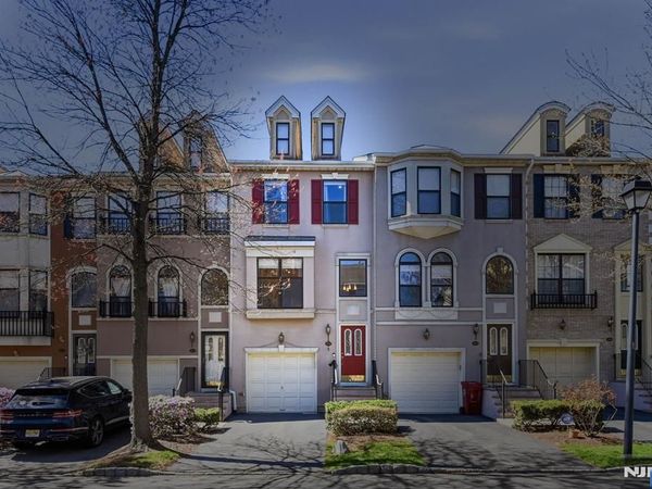 424 Hartford Drive, NUTLEY, NJ 07110