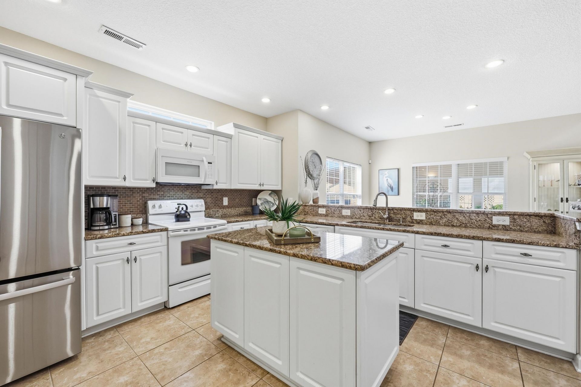 139 Fox Den Dr. Photo 4