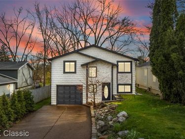 2149 Sunnycrest Drive, West Bloomfield Twp, MI 48323