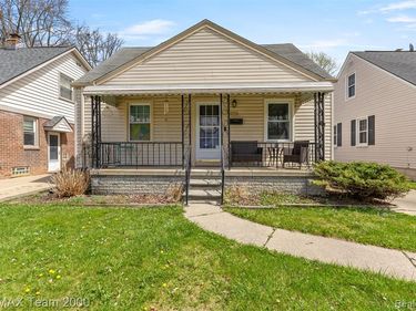3337 Edgewood Street , Dearborn, MI 48124