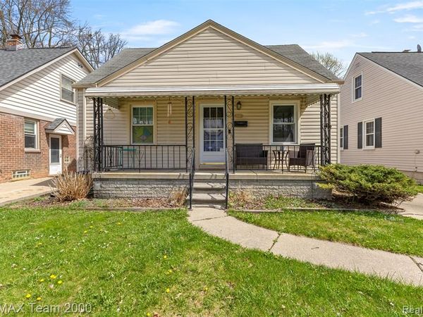 3337 Edgewood Street , Dearborn, MI 48124