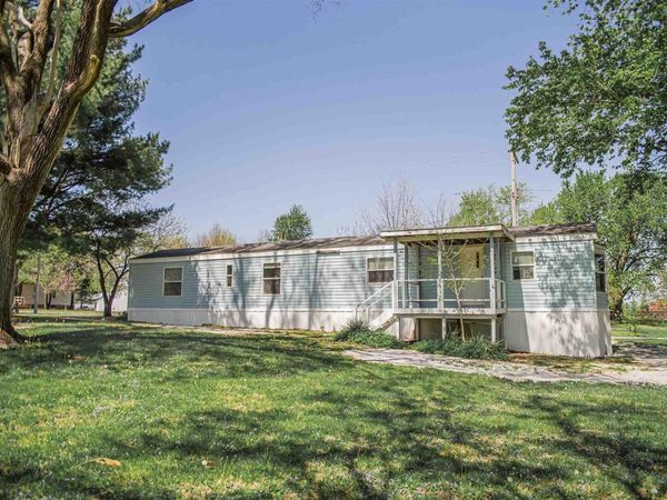 110 N 1st St, West Point, IL 62380