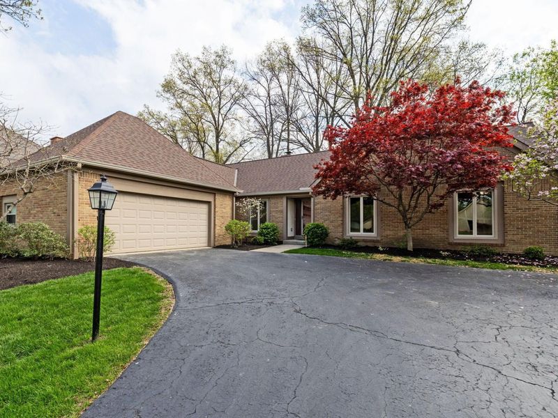 6696 Maplebrook Lane, Columbus, OH 43235 Photo 1