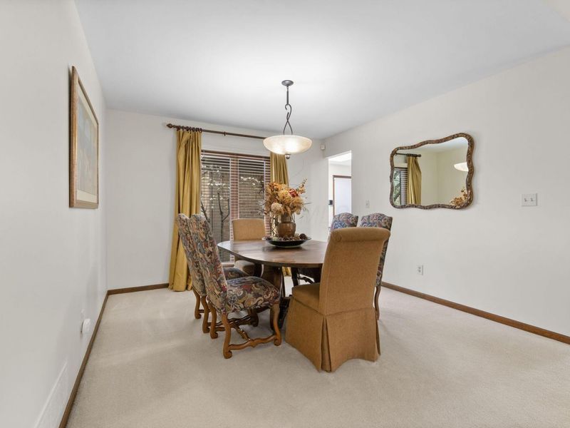 6696 Maplebrook Lane, Columbus, OH 43235 Photo 10