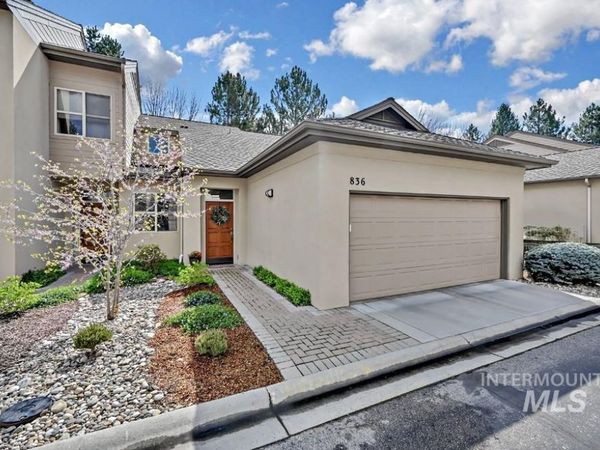 836 E Riverpark Ln, Boise, ID 83706