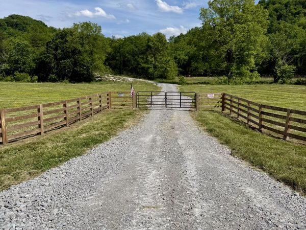 2970 Spring Place Road , Belfast, TN 37019