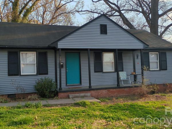 2851 Burbank Drive , Charlotte, NC 28216