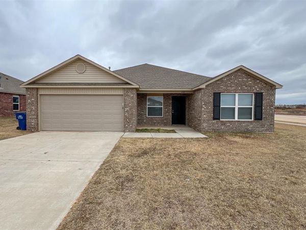 4301 Driftwood Drive, Harrah, OK 73045
