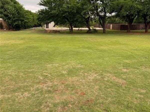 929 County Street 2932, Tuttle, OK 73089