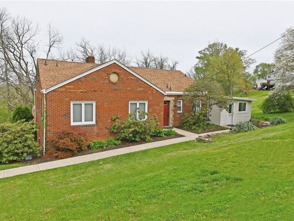 1326 Lesnett Road, Pittsburgh, PA 15241