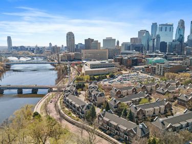 61 4th Avenue N, Unit 102, Minneapolis, MN 55401