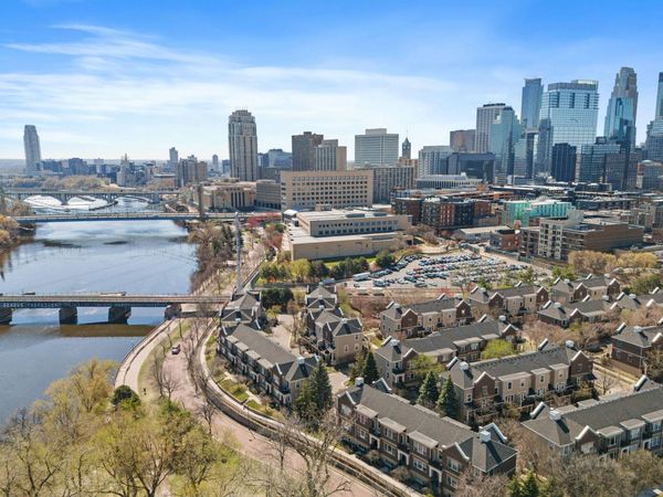 61 4th Avenue N, Unit 102, Minneapolis, MN 55401