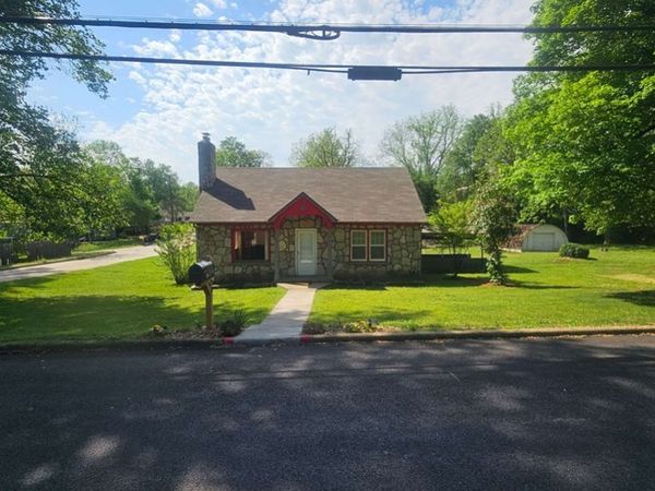 702 W Newman Avenue , Harrison, AR 72601